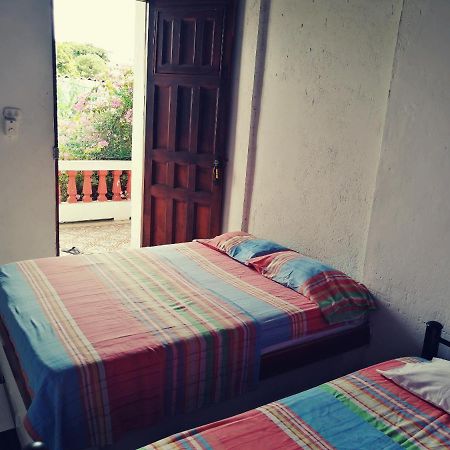 Hostal Maranatha Santa Marta  Ngoại thất bức ảnh