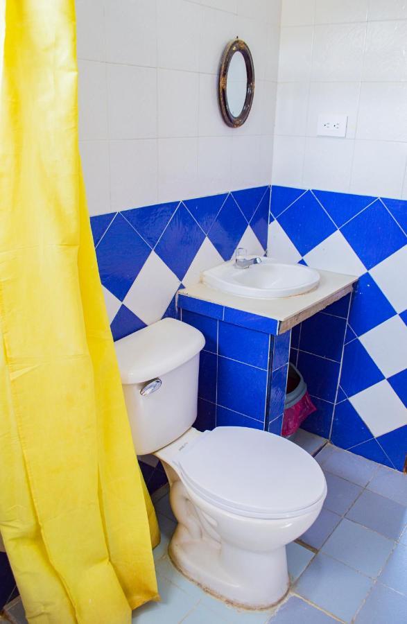 Hostal Maranatha Santa Marta  Ngoại thất bức ảnh