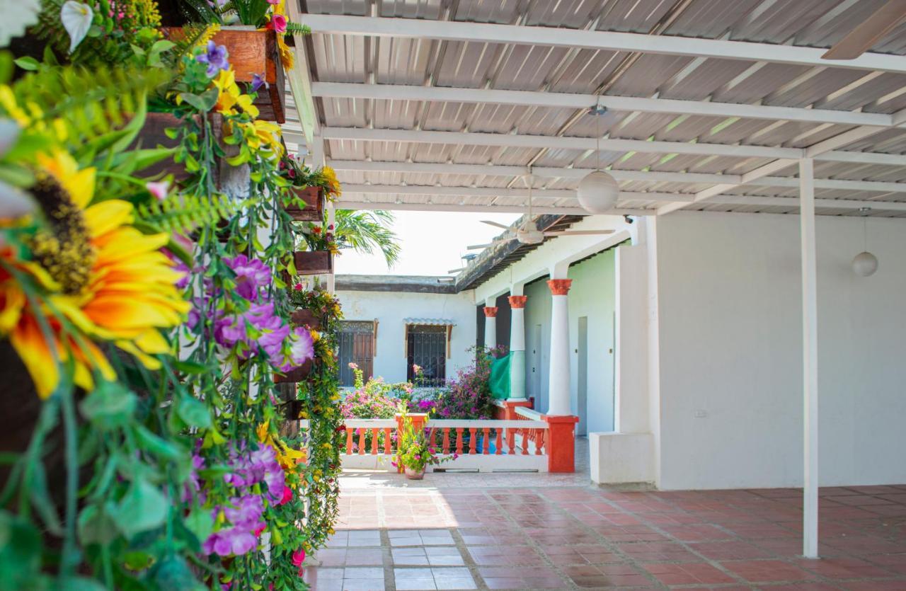 Hostal Maranatha Santa Marta  Ngoại thất bức ảnh